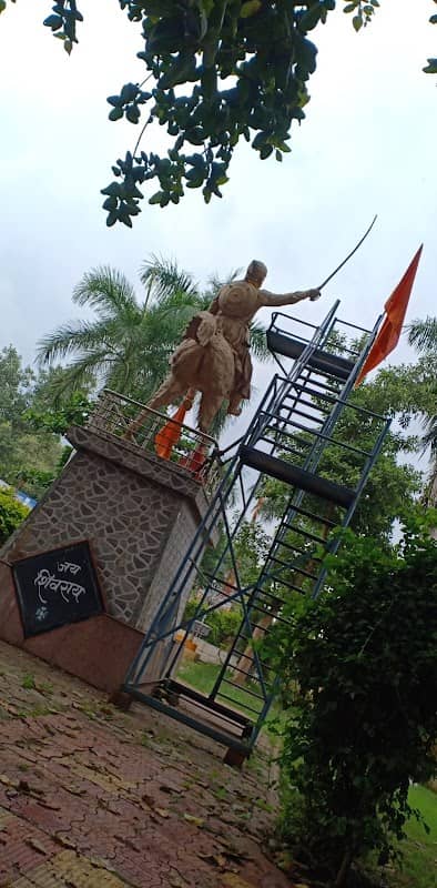Chatrapati Shivaji Maharaj Statue - Image 1