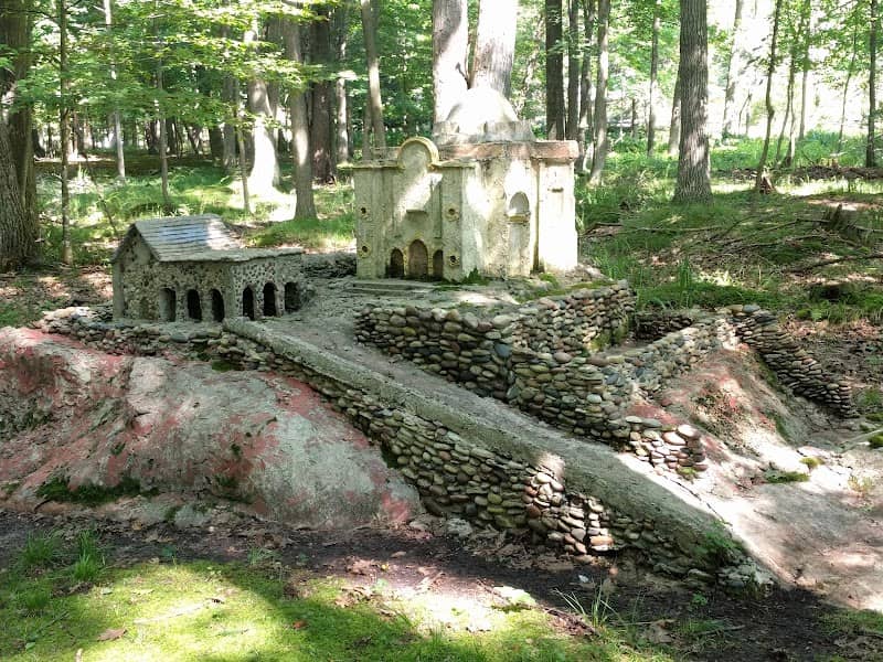 James Tellen Woodland Sculpture Garden - Image 2