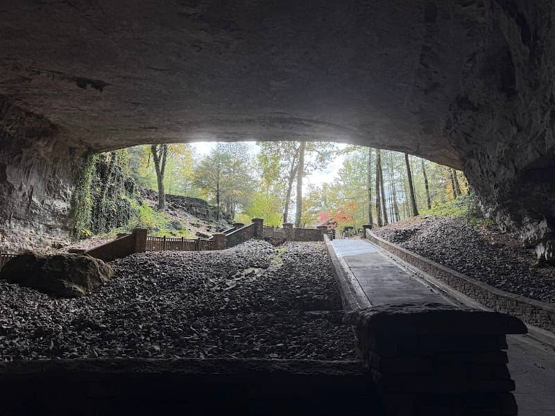 Cathedral Caverns State Park (Cave Tours / Information Center) - Image 2