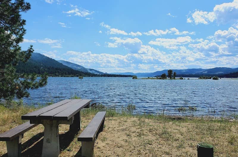 Colville Flats Beach - Image 1