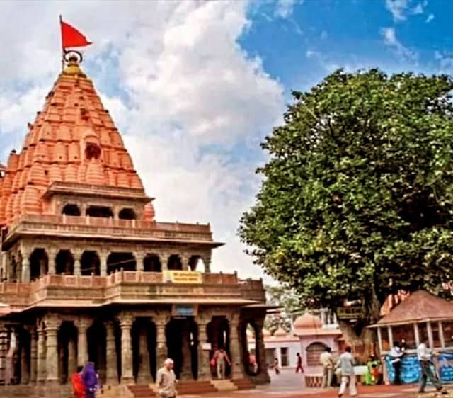 श्री महाकालेश्वर मंदिर और महाकाल लोक द्वार नंबर 3 - Image 1