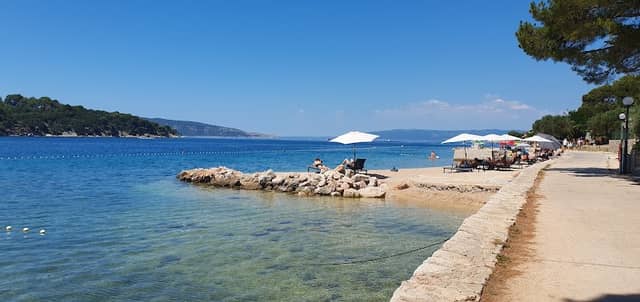 Cres beach - Image 1