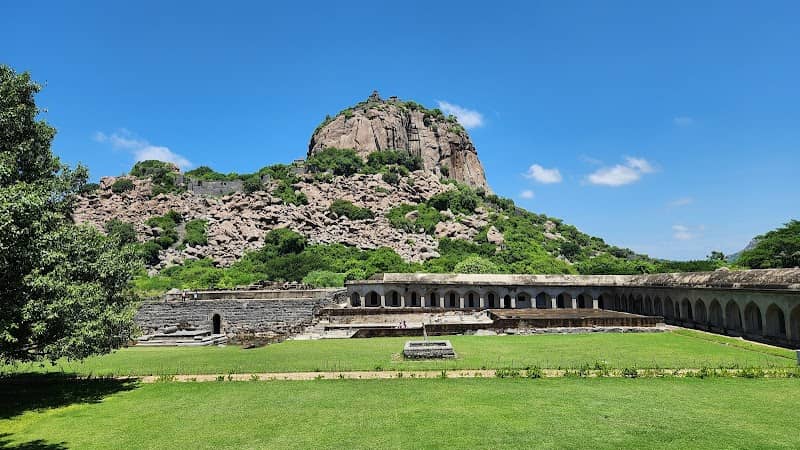 Raja Fort - Image 1