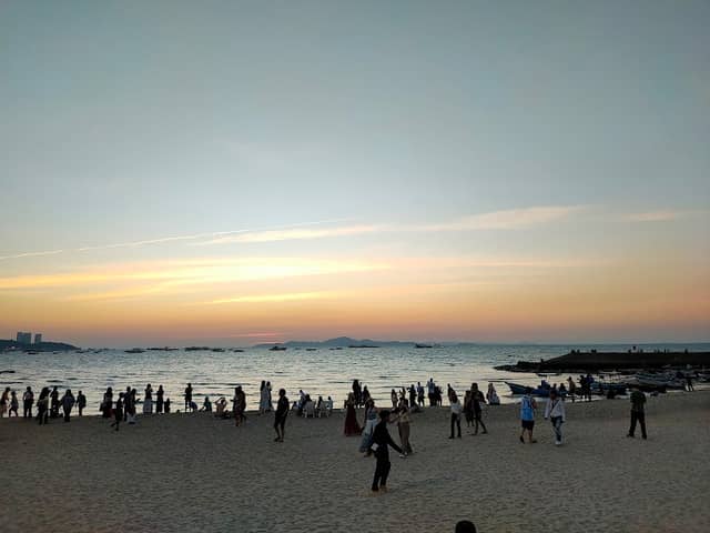 หาดโค้งดุสิต North-Pattaya Beach - Image 1