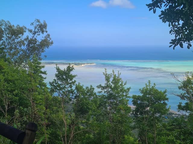 Mau Guide Holiday - Image 1