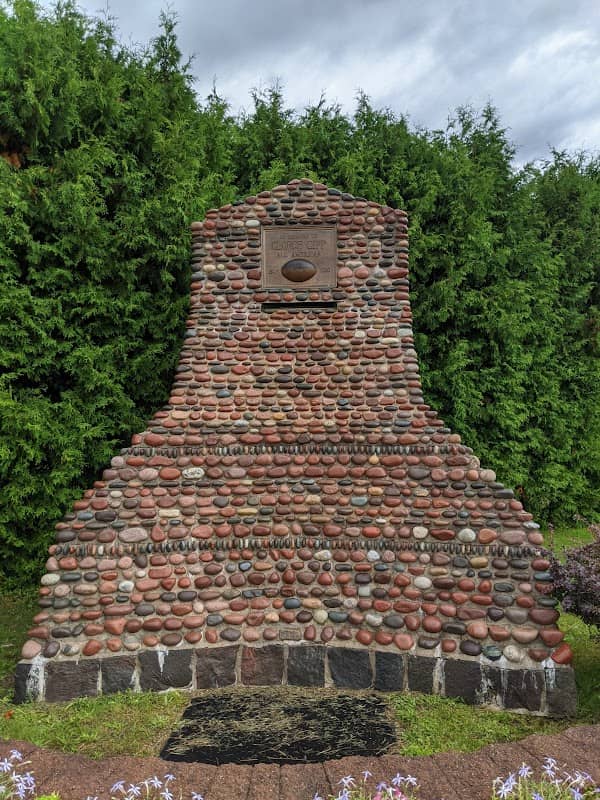 George Gipp Memorial Park - Image 1