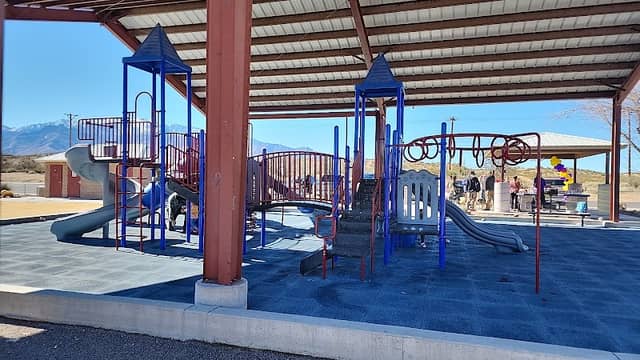 Glenn Meadows Park - Image 1