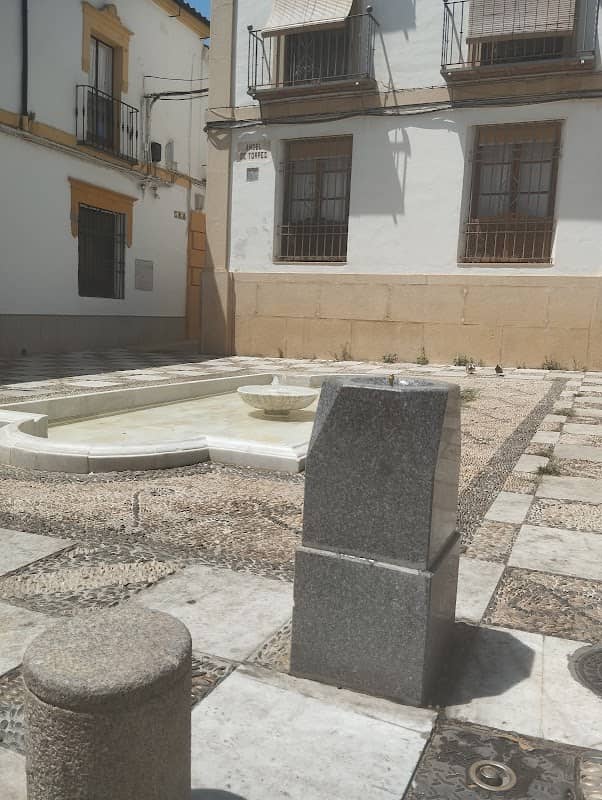 FUENTE FRIA PARA BEBER - Image 1