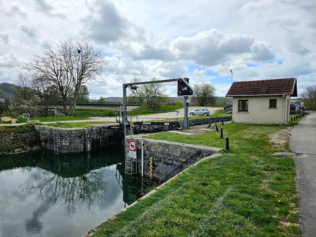 Ecluse n°48 de Chalèze - Image 1