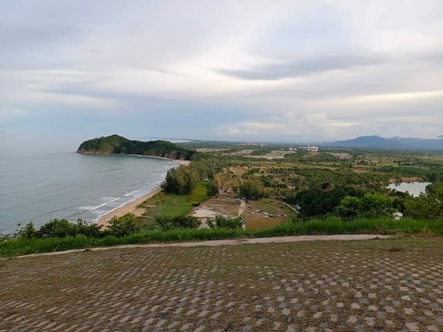 Bukit Bubus Paragliding Park Official ® - Image 1