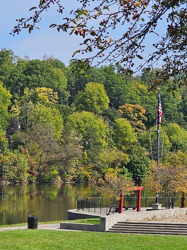 Riverfront Park - Image 2