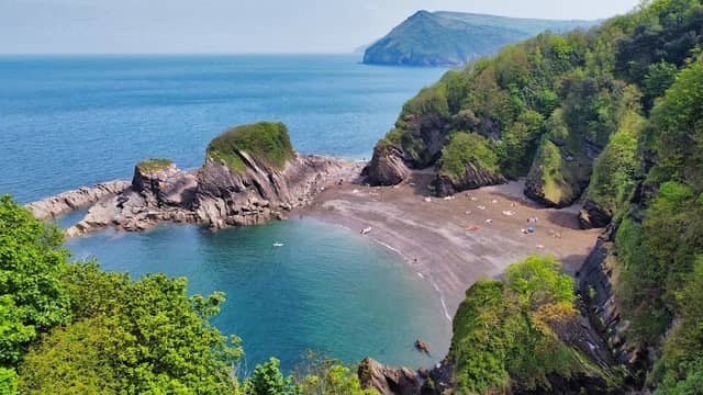 Beach view - Image 1