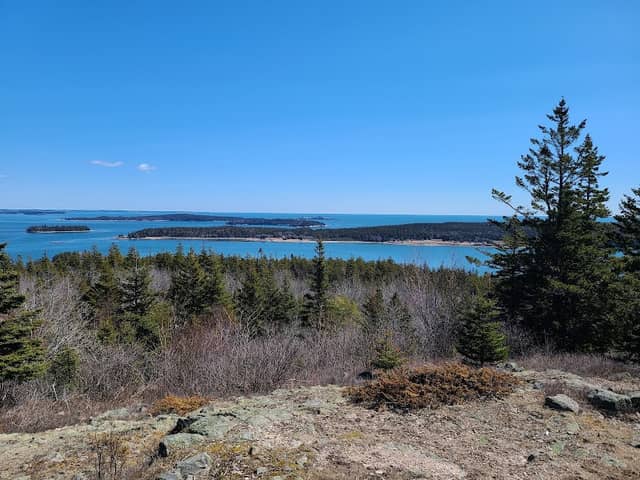 Pigeon Hill Preserve Trailhead - Image 1