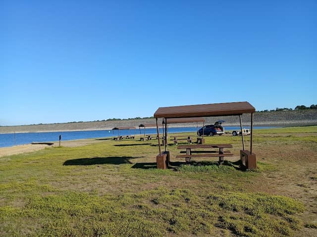 Lakeside Park - Image 1