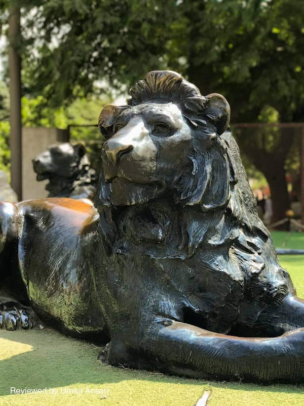Lion Statue - Image 1