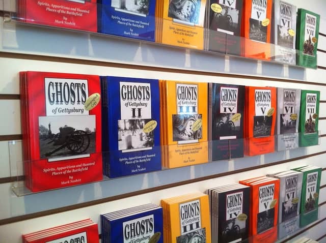 Mark Nesbitt's Ghosts of Gettysburg Candlelight Walking Tours - Image 2
