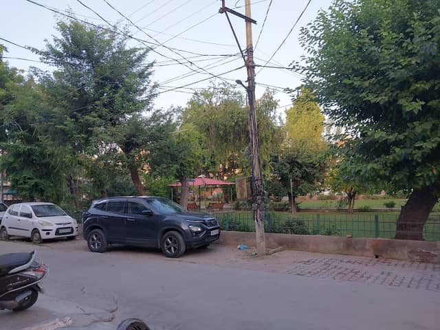 Subhash Park - Image 1