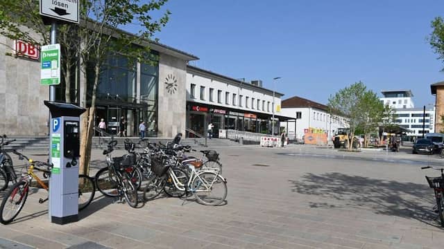 Südtiroler Platz - Image 2