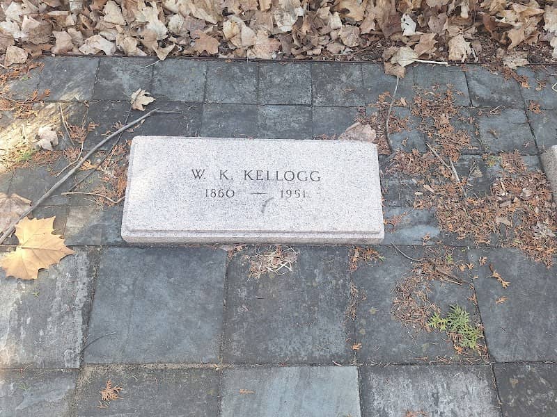Grave of W.K. Kellogg - Image 1