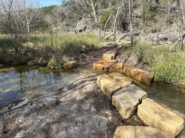 Stepping stone crossing - Image 1
