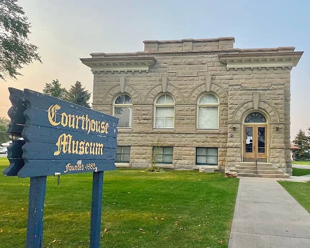 Courthouse & Heritage Museum - Image 1