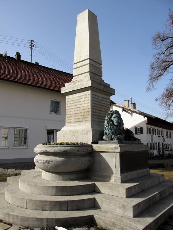 Kriegerdenkmal - Image 1