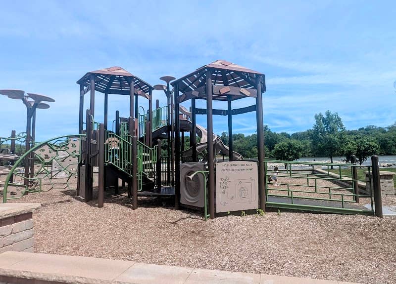 Bicentennial Riverfront Park - Image 1