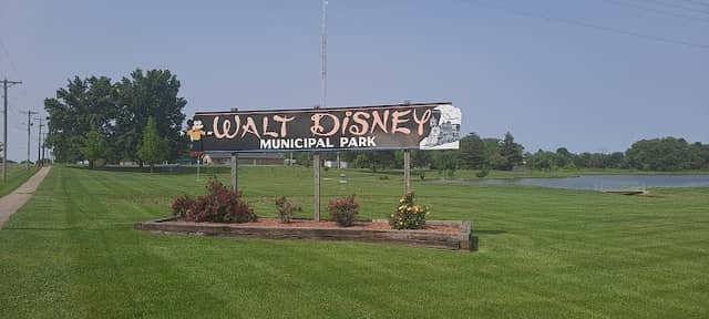 Walt Disney Park - Image 1