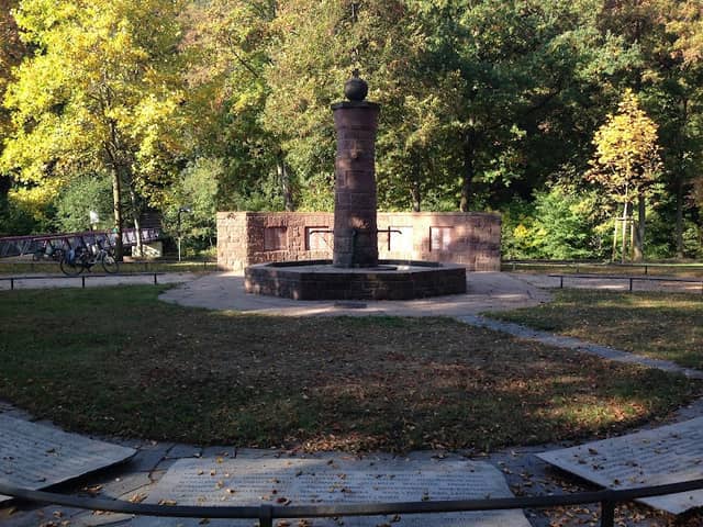 Kriegerdenkmal für die Gefallenen im Ersten und Zweiten Weltkrieg - Image 1