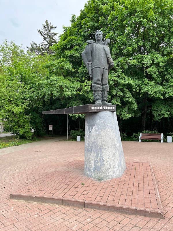 Chkalov monument - Image 1