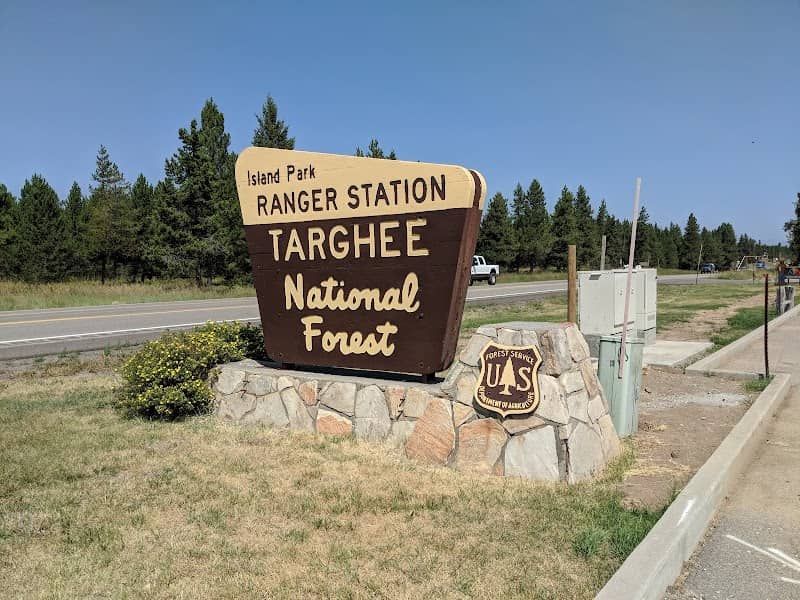 Island Park Ranger Station - Image 2