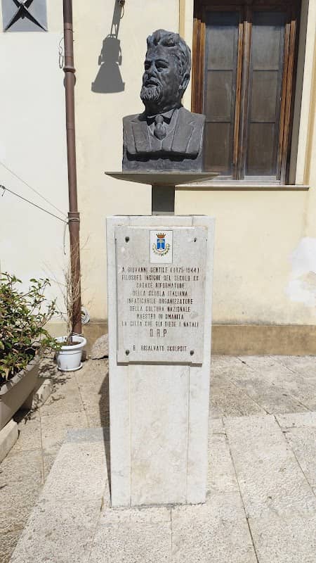Monumento al filosofo Giovanni Gentile - Image 1