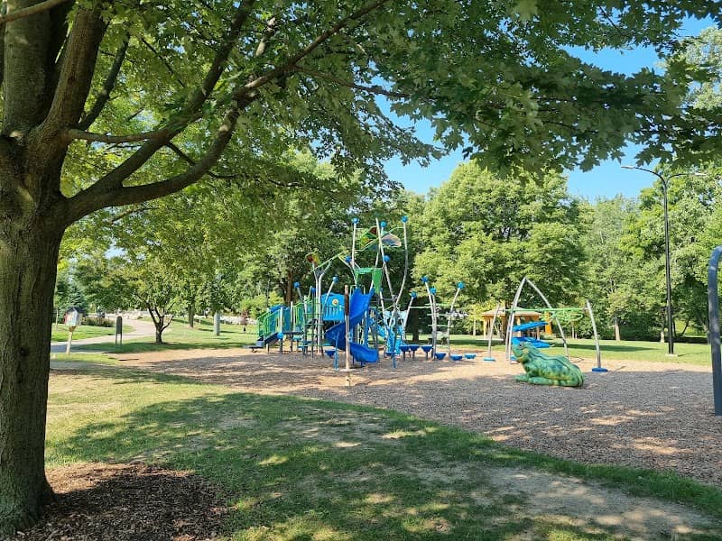 Riverside Park - Image 2