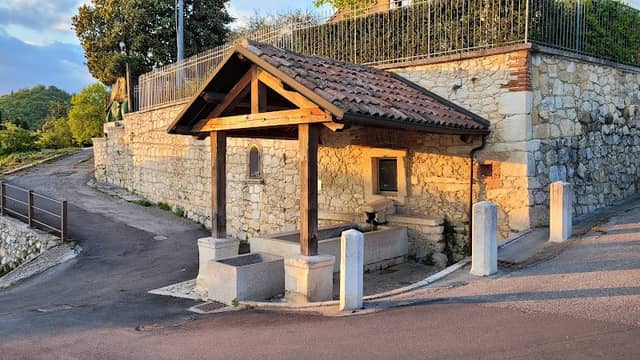 Fontana alta - Image 1