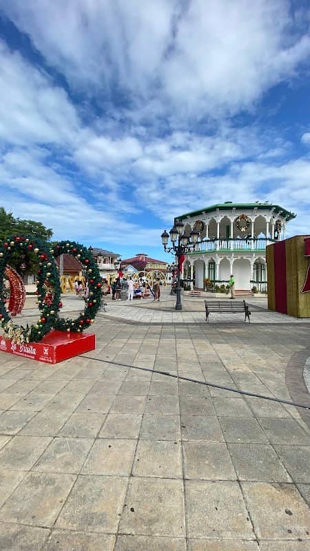Glorieta del Parque - Image 2