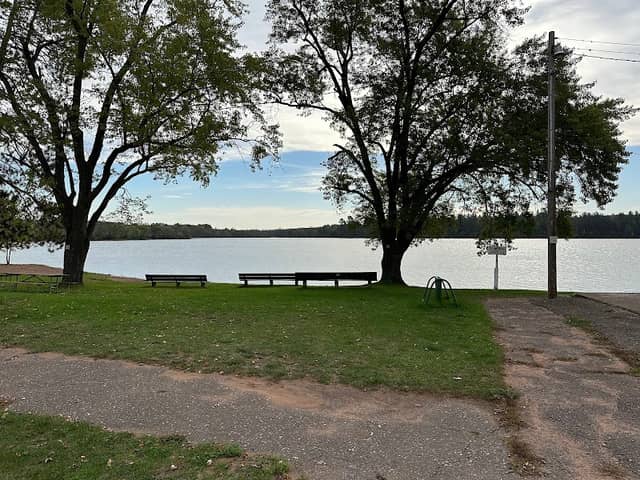 Moose lake public beach and playground - Image 1