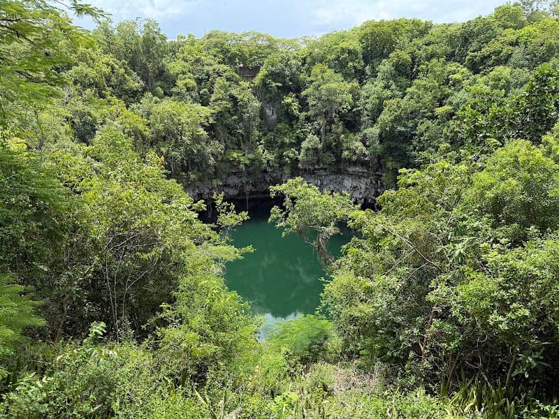 Lago Los Tres Ojos - Image 1