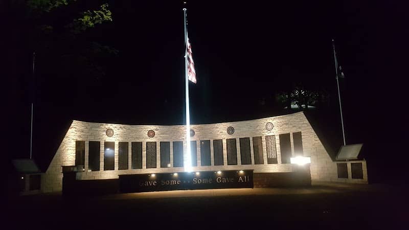 Mayville Park Pavilion - Image 2