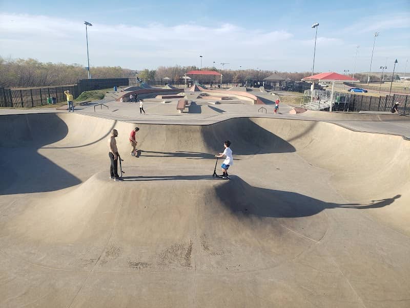 Lewisville Skate Park - Image 2