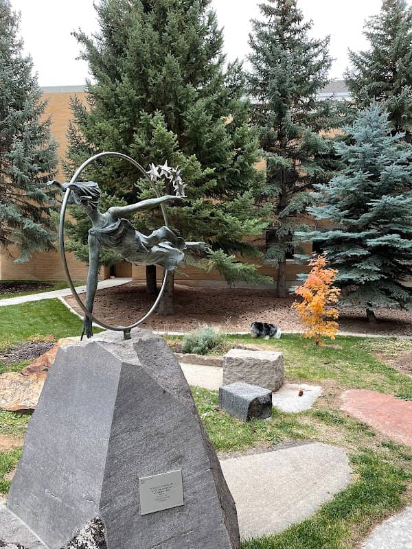 Star Maker bronze sculpture - Image 1