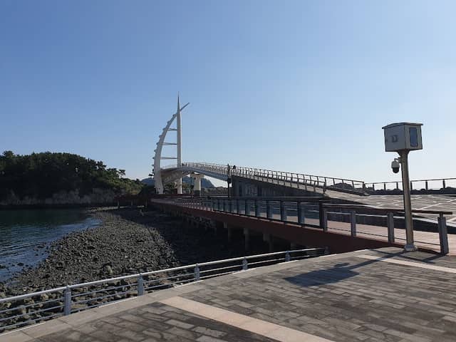 새섬 - Image 2