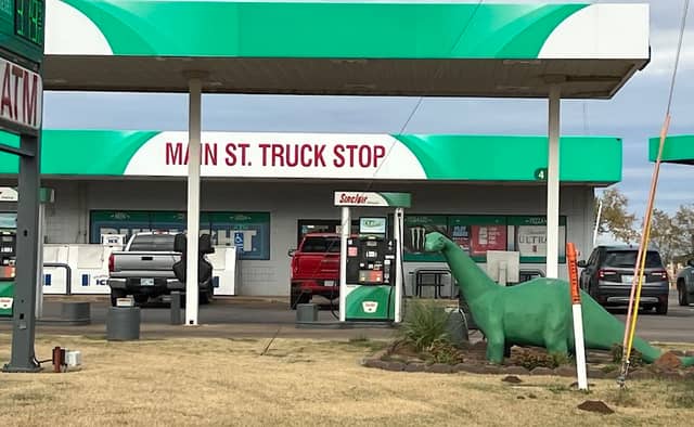Dinosaurs at Sinclair Gas Station - Image 1