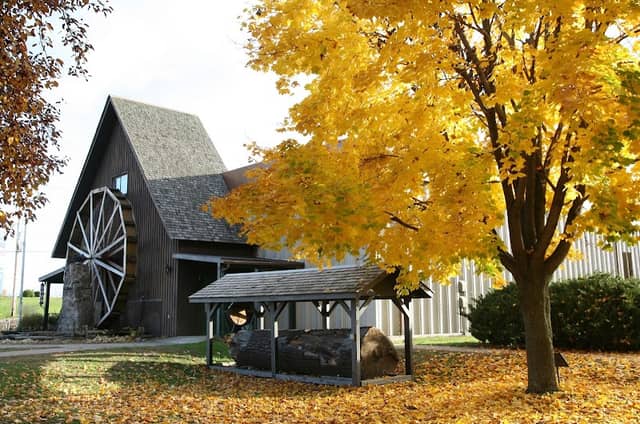 Upper Ottawa Valley Heritage Centre - Image 1