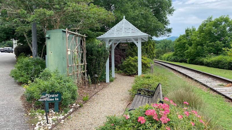 John W. Cowan Memorial Garden - Image 1