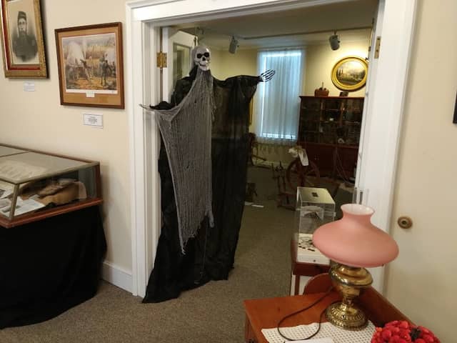 D R Barker Museum - Image 1