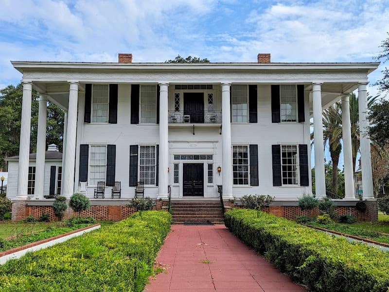 Wardlaw-Smith-Goza Mansion - Image 1