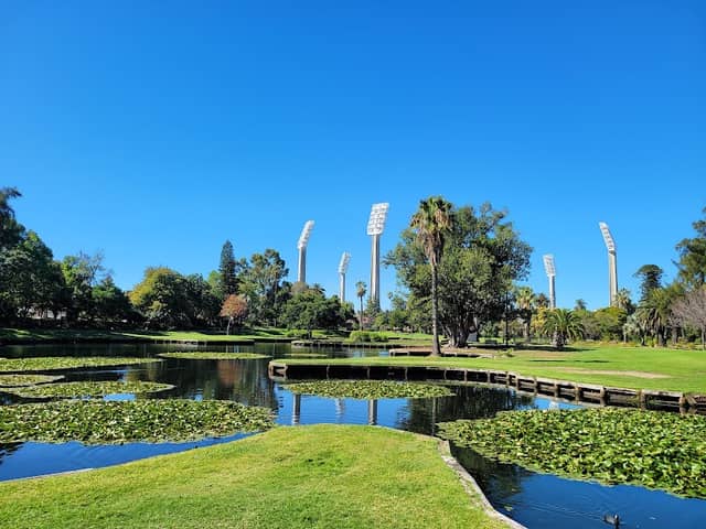 Queens Gardens - Image 2