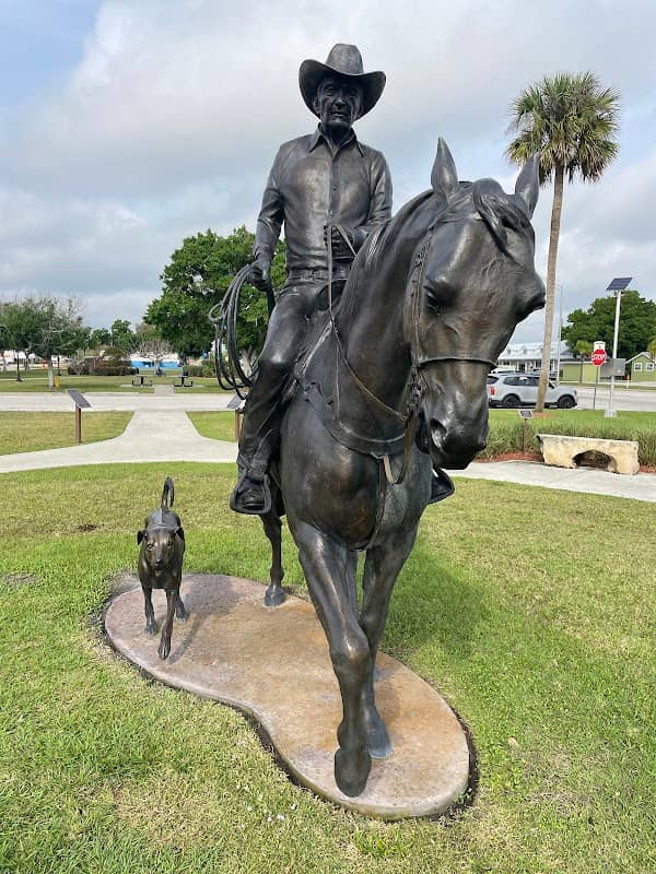 Cattleman's Square - Image 2