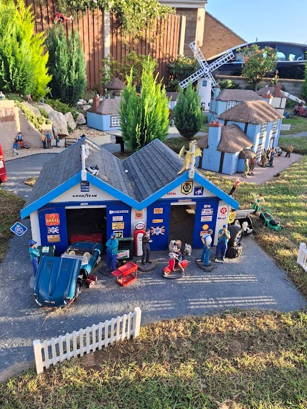 Miniature village - Image 2