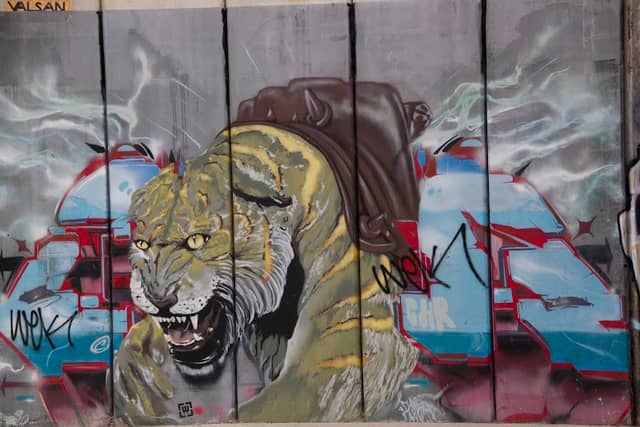 Mural Puerta Nueva - Image 1